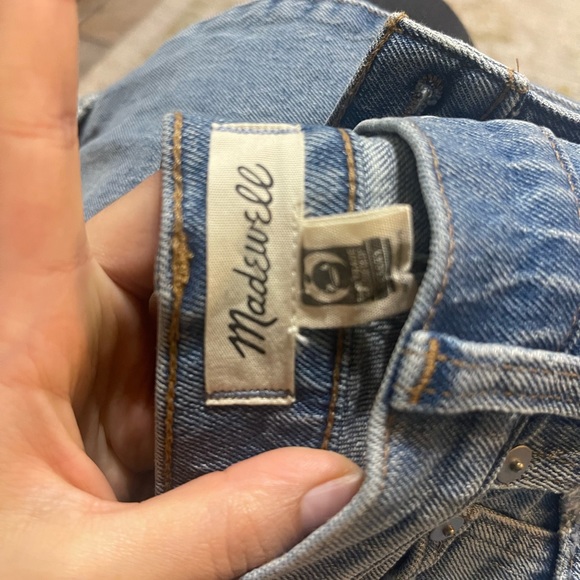 Madewell, The Slim Boyjean - Picture 5 of 6